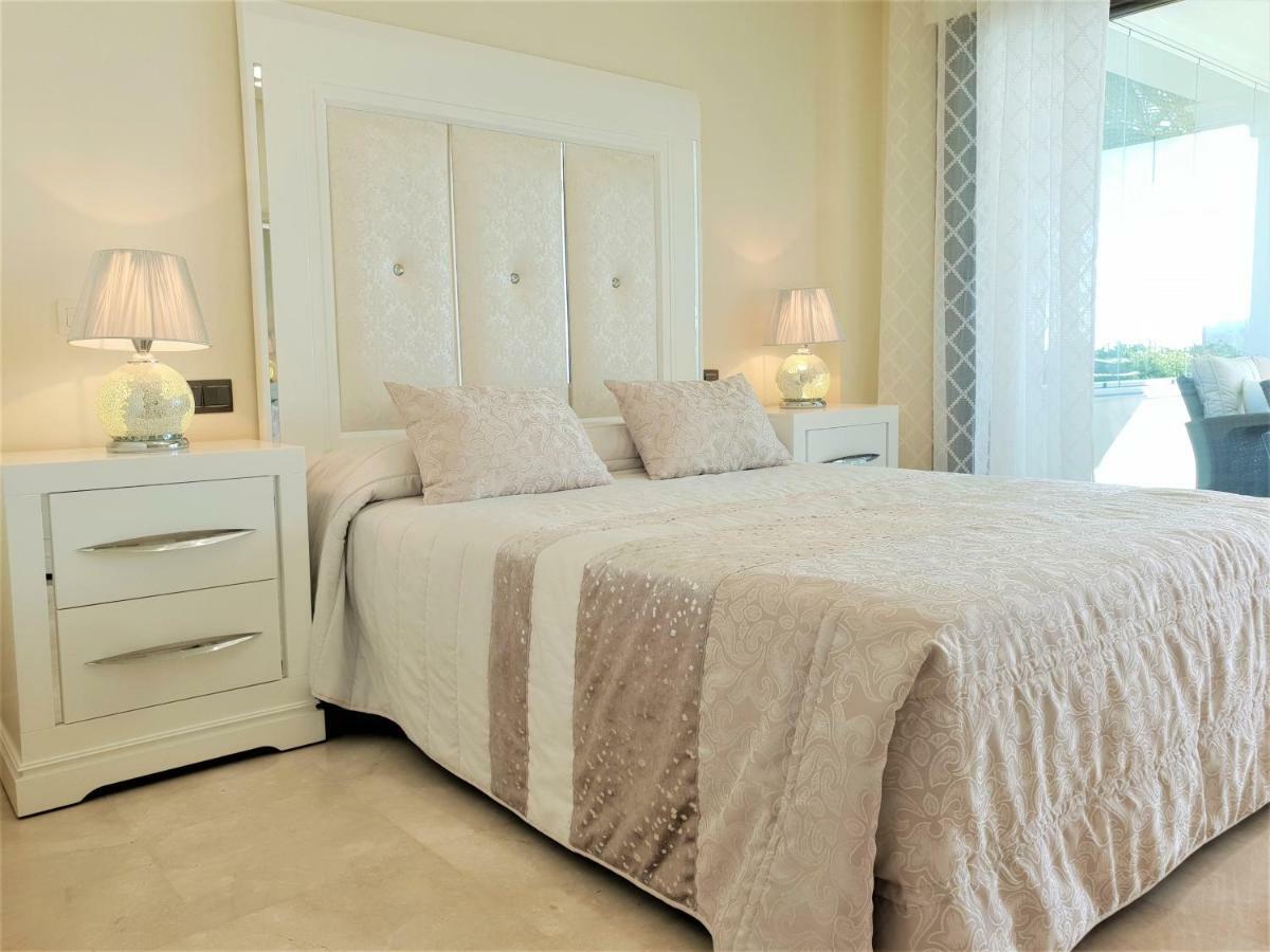 Luxury Apartment Frontal To The Sea In Estepona Doncella Beach Exterior foto